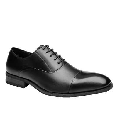 Scarpe classiche in pelle.